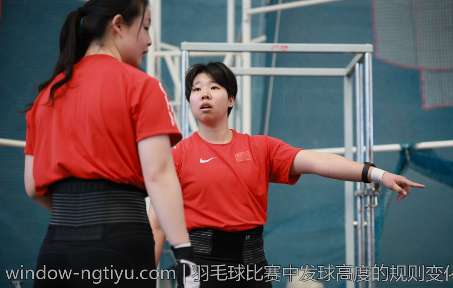 羽毛球比赛中发球高度的规则变化及违规检测技术